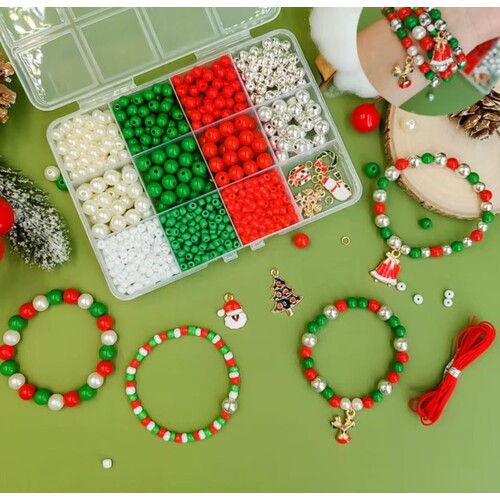 Speedy School Supplies Plastic Christmas Beads & Charm Set